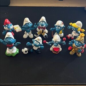 Large lot of Vintage Smurf Figures
